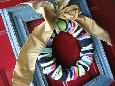 Make a sock wreath Make a sock wreath